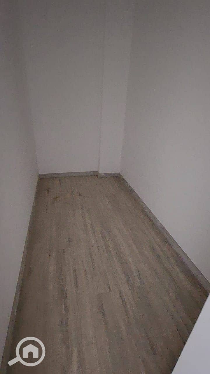 2 1000663380. jpg