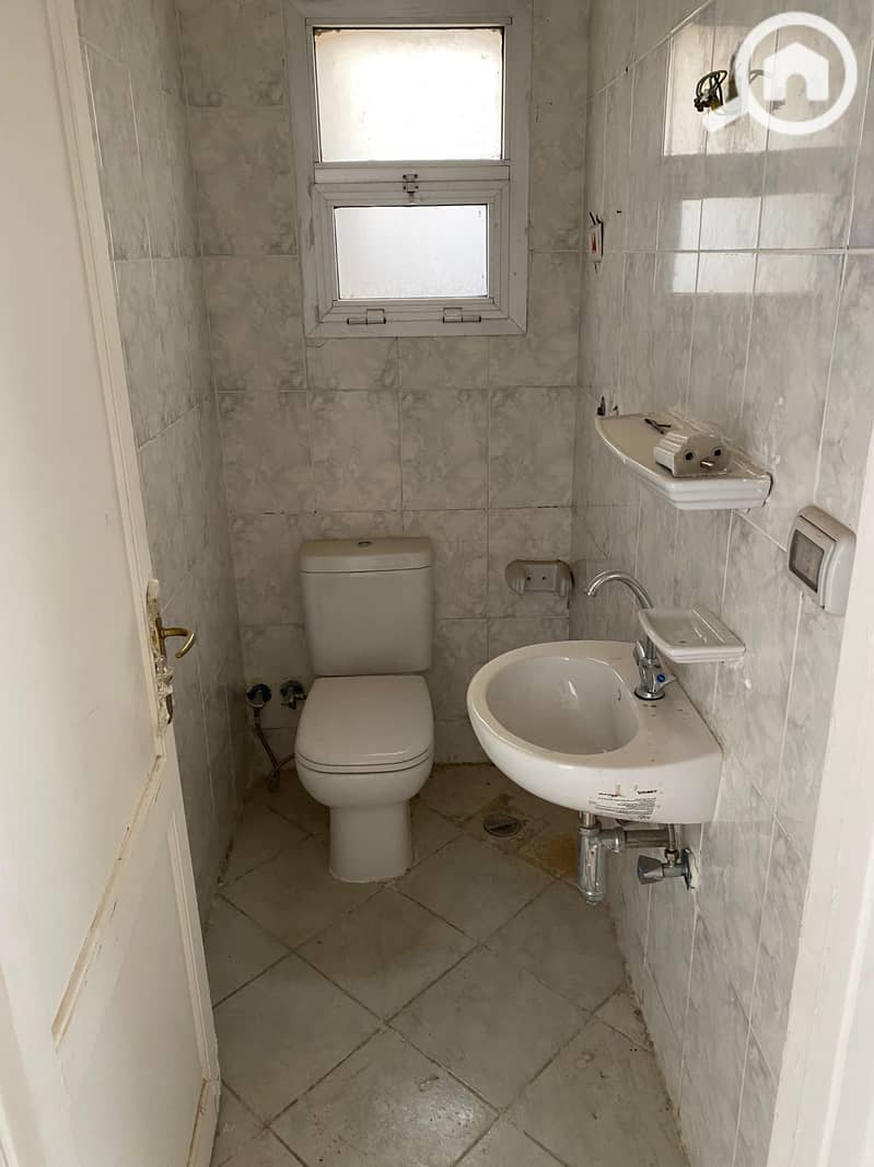 13 U834455 (17). jpg