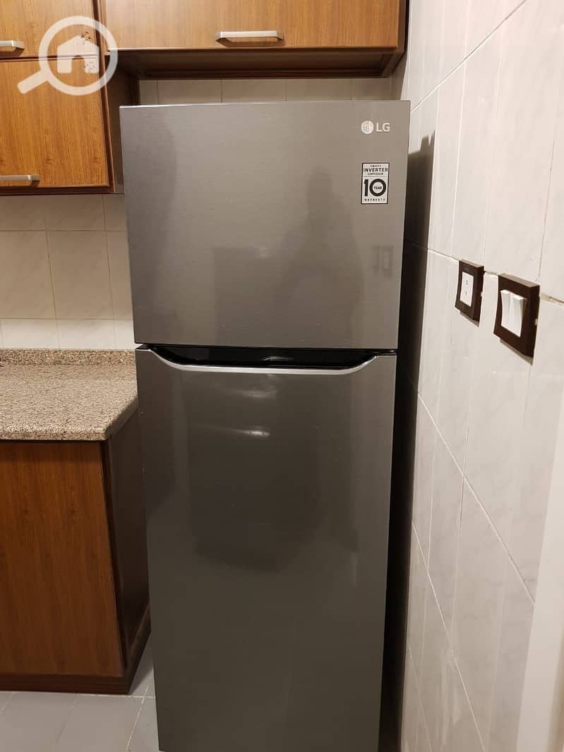 2 1000841160. jpg