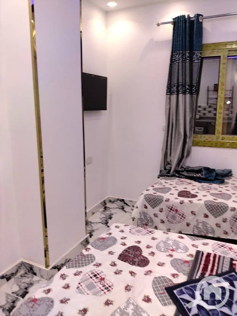 3 4394. jpg