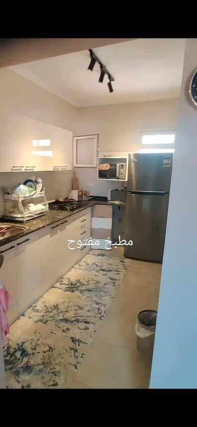 شاليه 3 غرف نوم للبيع في الساحل الشمالي، مطروح - Chalet with roof for sale Marsillia Beach