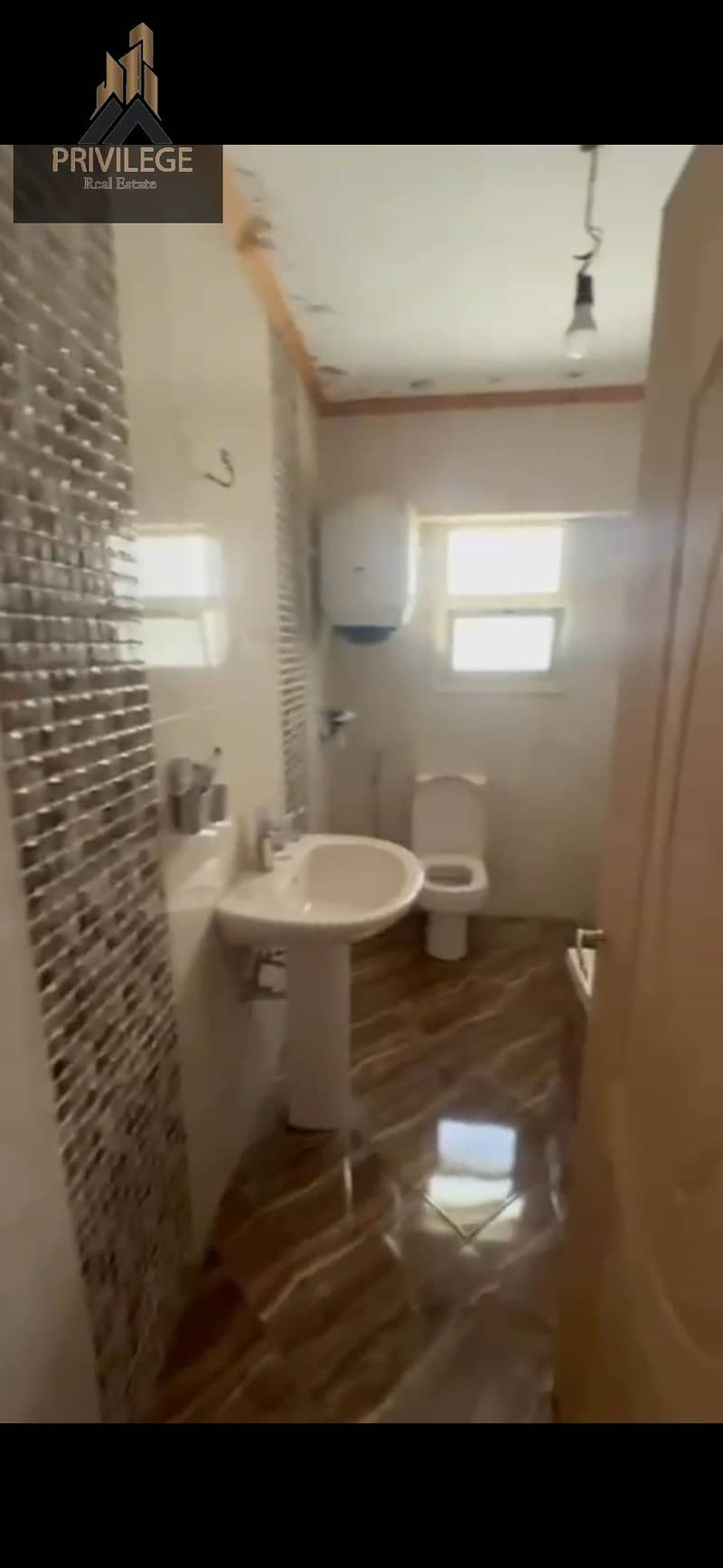6 1000198855. jpg