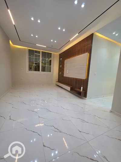 3 Bedroom Flat for Sale in Hadayek al-Ahram, Giza - WhatsApp Image 2026-08-23 at 12.55. 27 PM. jpeg 3 Bedroom Flat for Sale in Hadayek al-Ahram, Giza - WhatsApp Image 2026-08-23 at 12.55. 27 PM. jpeg