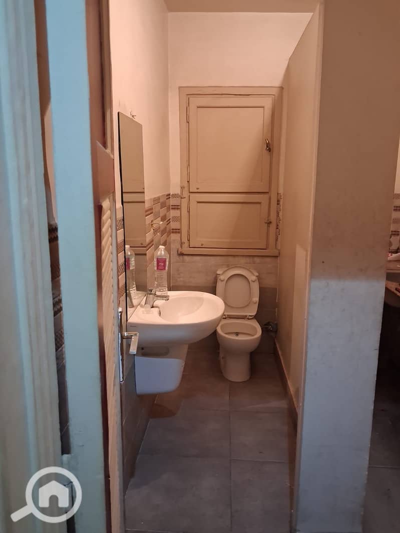 4 1001048317. jpg