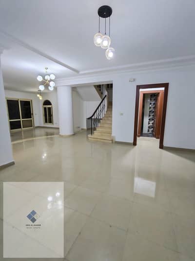 دوبلكس 4 غرف نوم للايجار في القاهرة الجديدة، القاهرة - WhatsApp Image 2026-08-24 at 1.33. 00 PM. jpeg دوبلكس 4 غرف نوم للايجار في القاهرة الجديدة، القاهرة - WhatsApp Image 2026-08-24 at 1.33. 00 PM. jpeg