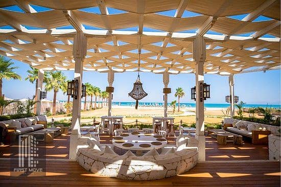 4 azha-club-m. jpg