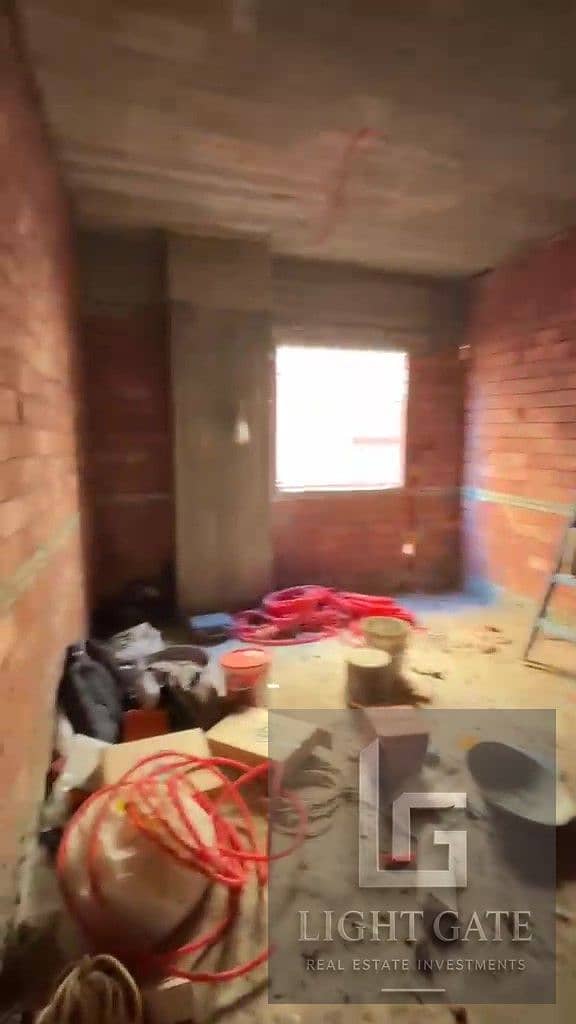 4 WhatsApp Video 2026-07-21 at 7.40. 10 PM - frame at 0m23s. jpg