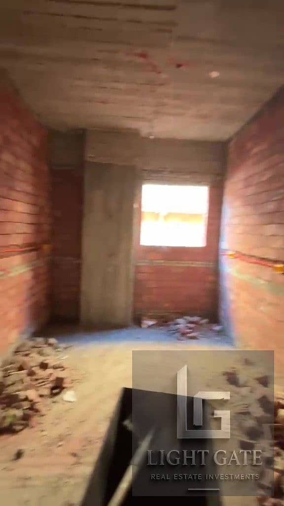 6 WhatsApp Video 2026-07-21 at 7.40. 10 PM - frame at 0m12s. jpg