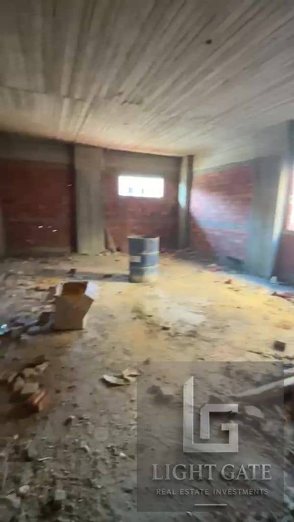 8 WhatsApp Video 2026-07-21 at 7.40. 10 PM - frame at 0m3s. jpg