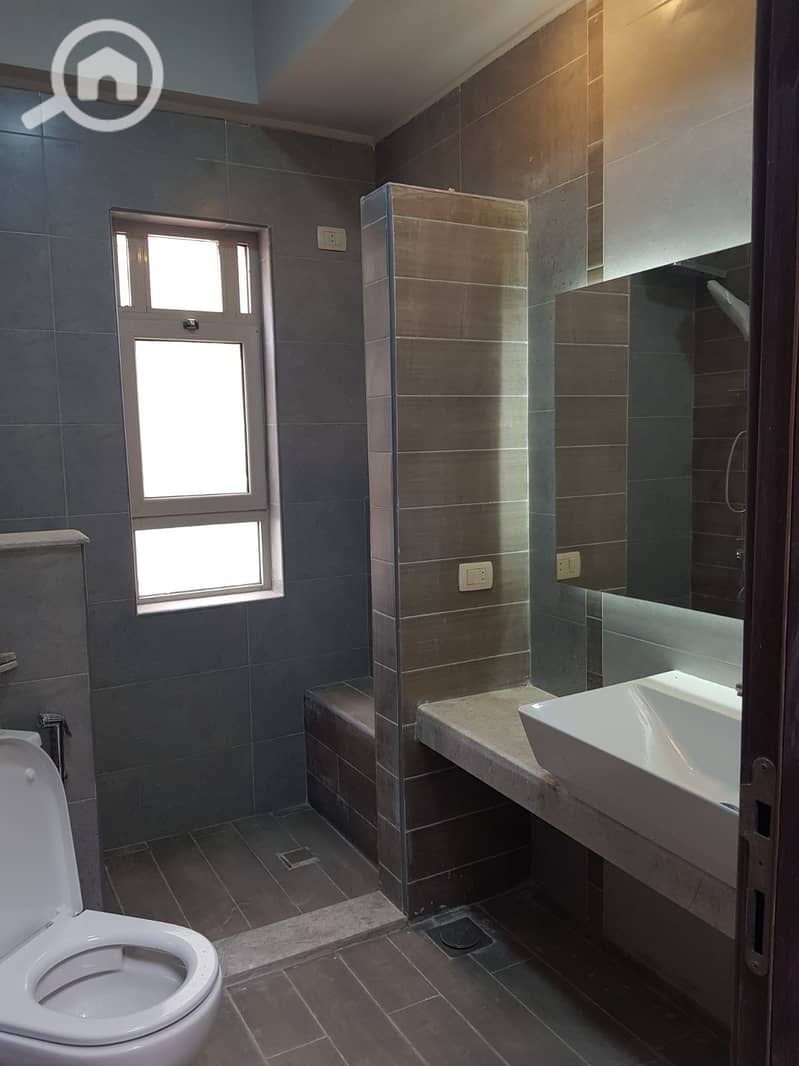5 c3d38587-fa25-41a1-bf24-de9ee722c293. jpg