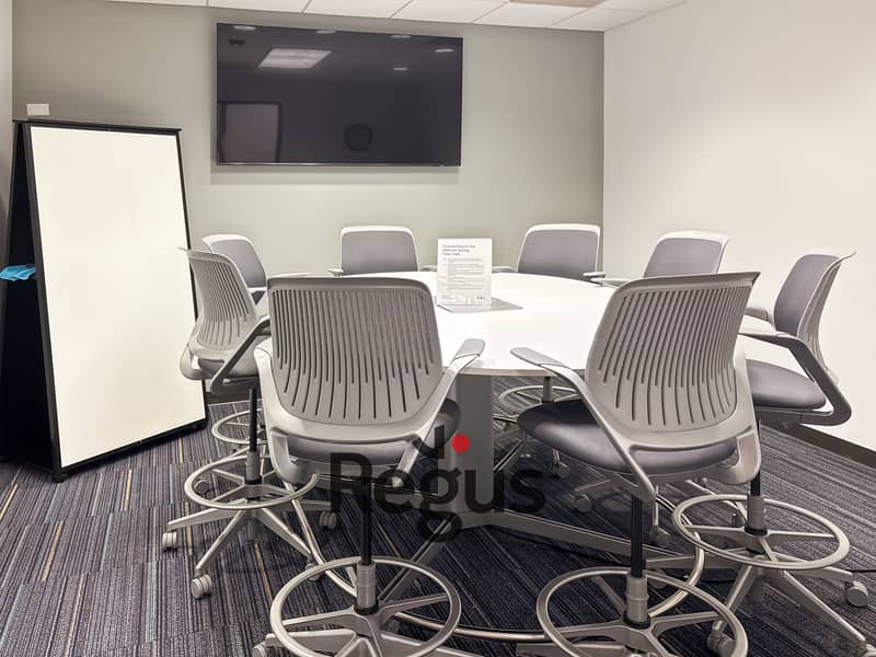4 Regus_IL, Schaumburg-McConnor_USA_Centre 8417_Meeting Room_LOCATIONHEROIMAGE. jpg