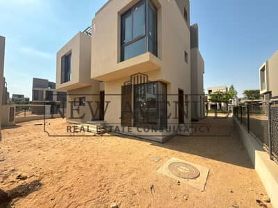 5 Bedroom Villa for Sale in New Heliopolis, Cairo - 8d9ec0cb-5307-4402-a4a2-78465602ce16. jpeg 5 Bedroom Villa for Sale in New Heliopolis, Cairo - 8d9ec0cb-5307-4402-a4a2-78465602ce16. jpeg