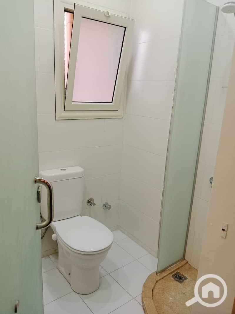 5 1000084447. jpg