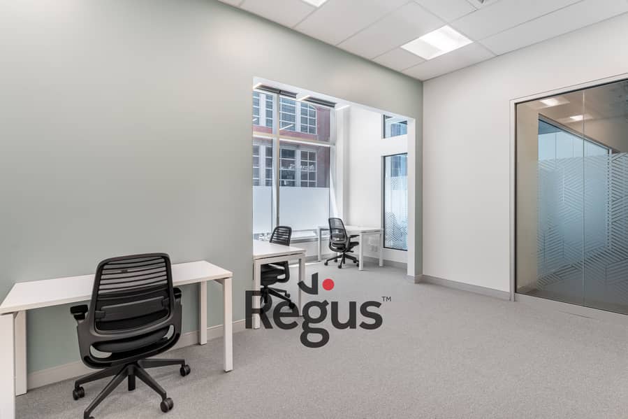 8 Spaces City Multimedia 5015 Montreal Canada Large Office Without People. jpg