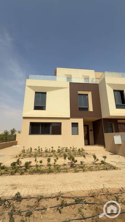 3 Bedroom Townhouse for Sale in Sheikh Zayed, Giza - WhatsApp Image 2026-08-25 at 11.30. 02 AM. jpeg 3 Bedroom Townhouse for Sale in Sheikh Zayed, Giza - WhatsApp Image 2026-08-25 at 11.30. 02 AM. jpeg