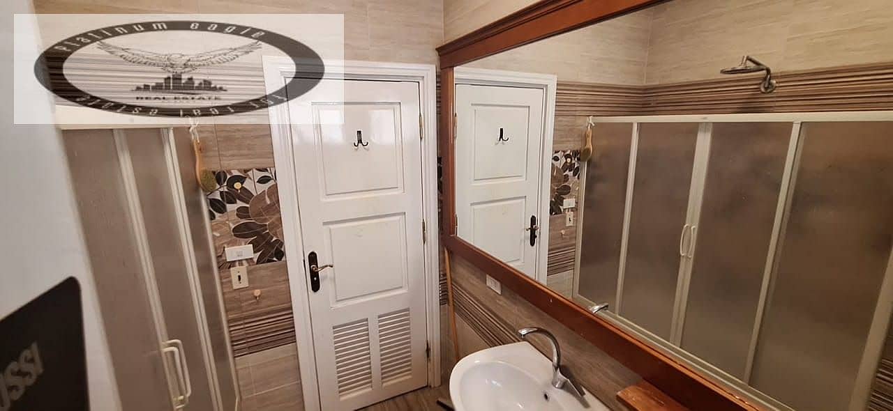 12 e62fc117-41c9-431e-b209-3edc3dcf70ad. jpg