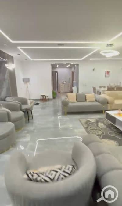 4 Bedroom Apartment for Sale in Dokki, Giza - ٢٠٢٦٠٨٢٥_١٨٣٨١٠. jpg 4 Bedroom Apartment for Sale in Dokki, Giza - ٢٠٢٦٠٨٢٥_١٨٣٨١٠. jpg