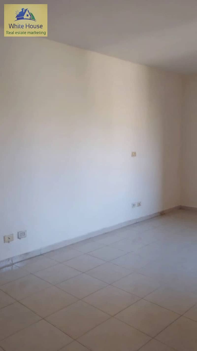 8 Bedroom_2. jpg