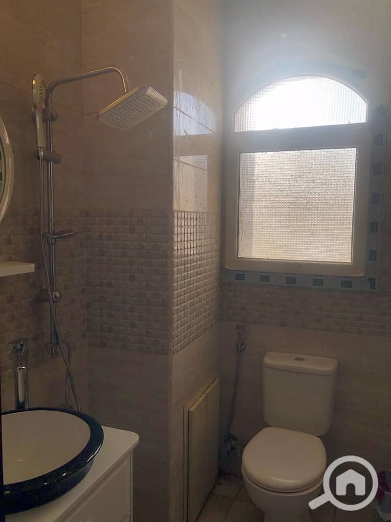 7 1000591950. jpg