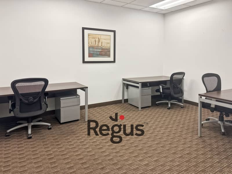 6 Regus_NV, Las Vegas - Town Square _USA_Centre 2265_Coworking 1. jpg