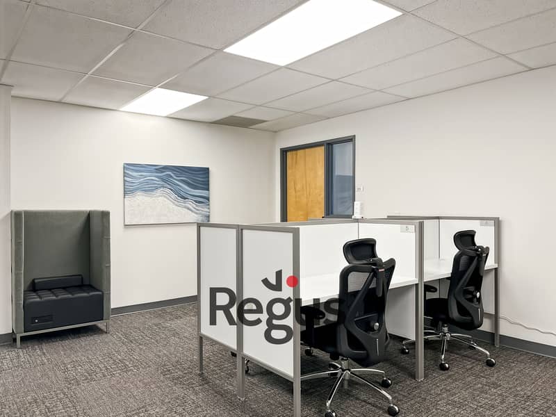 10 Regus_OR, Portland - SE 98th Ave_USA_Centre 10834_Coworking 2. jpg