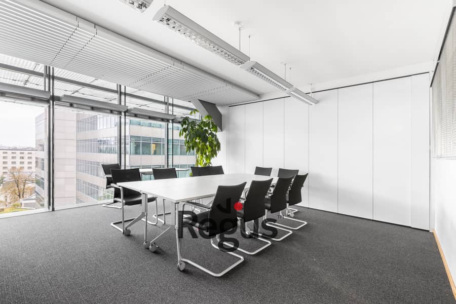 4 Regus KuDamm 504 BERLIN Germany Large Meeting Room. jpg