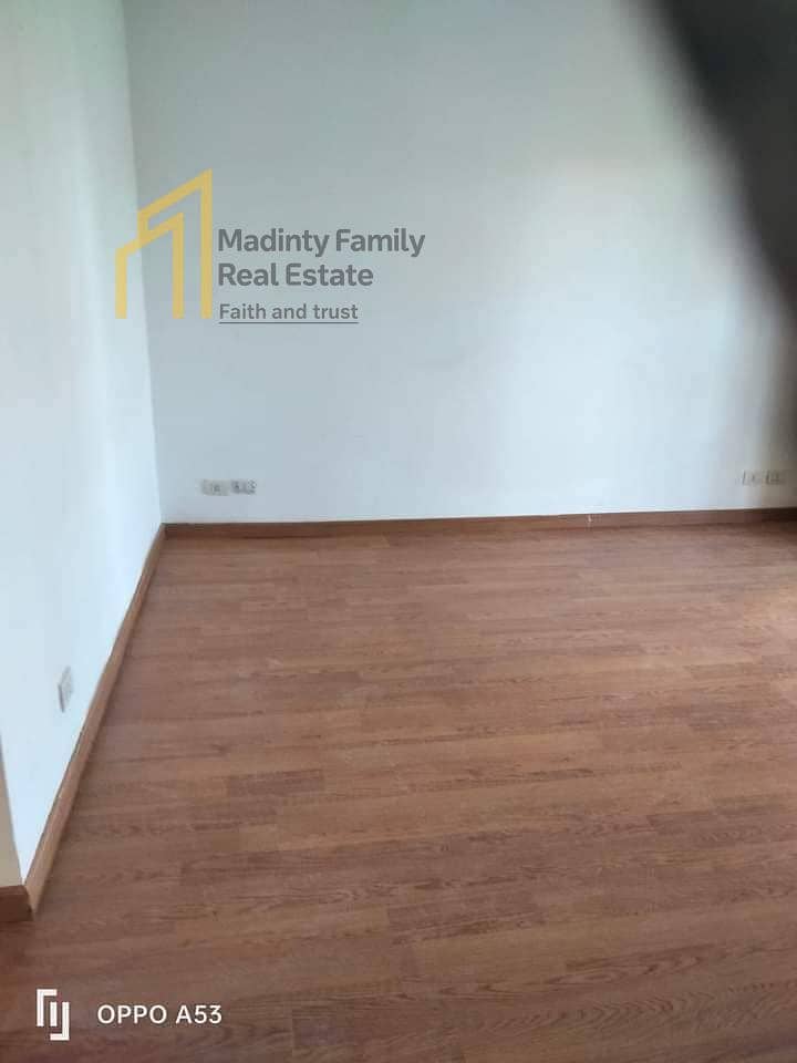 2 86fee7e8-9bd1-451b-babd-aeb63ee5f0c4. jpg