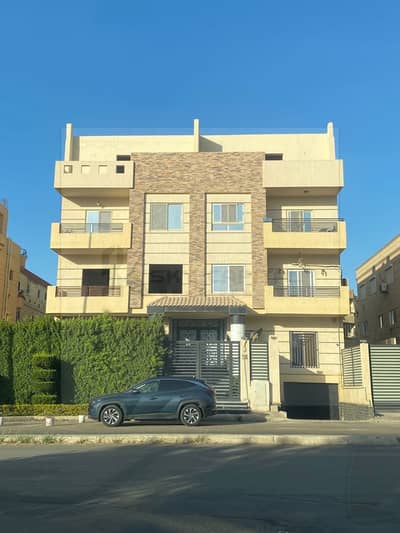 3 Bedroom Flat for Sale in Sheikh Zayed, Giza - 2719B266-8E4D-42B8-93CE-A76FDFC94F32. jpeg