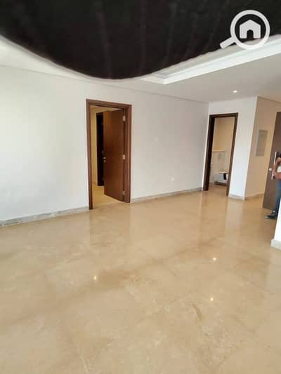3 Bedroom Flat for Sale in Sheikh Zayed, Giza - FB_IMG_1739268298562. jpg