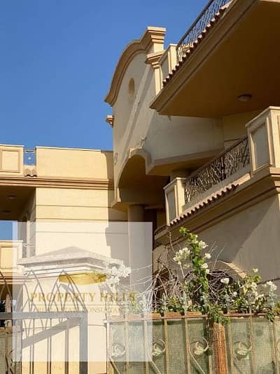 5 Bedroom Twin House for Sale in Shorouk City, Cairo - فيلا كلاسيك للبيع في حي الوزراء بسعر القديم لضرورة البيع وهتقسط علي 7س