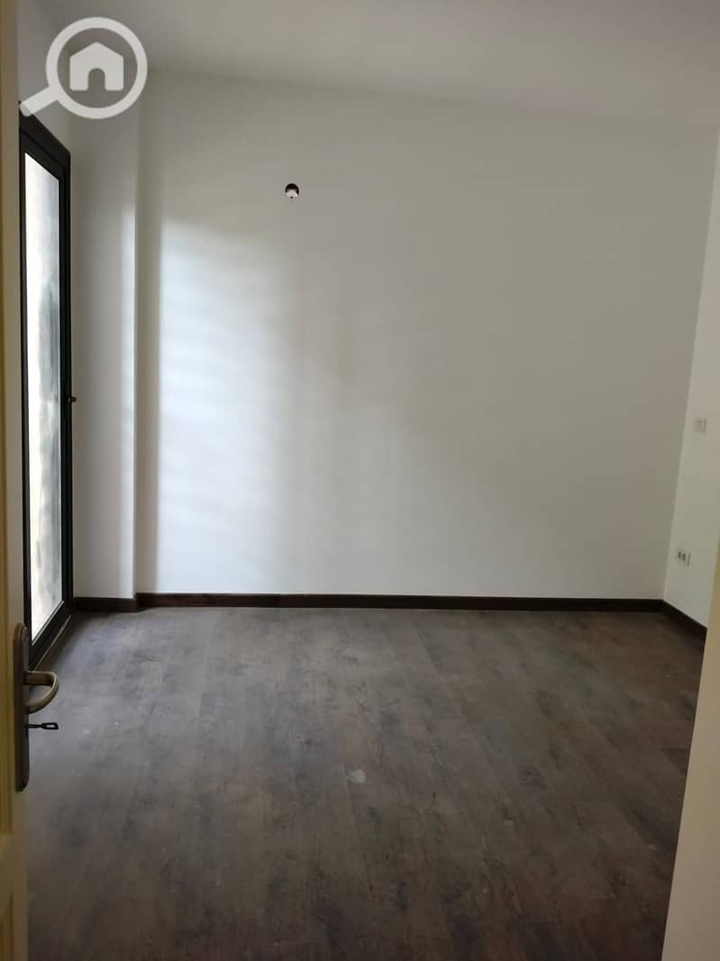 6 1000794702. jpg