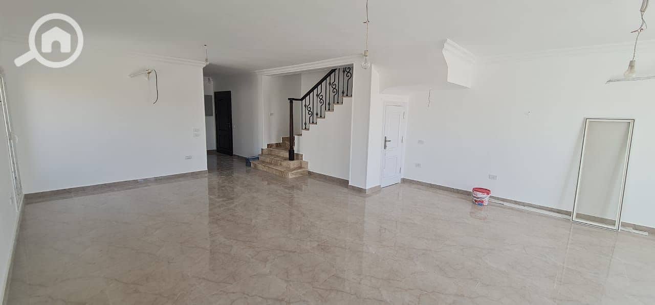 4 f87920d1-8235-4dff-8e6e-87d86a2f3b5e. jpg