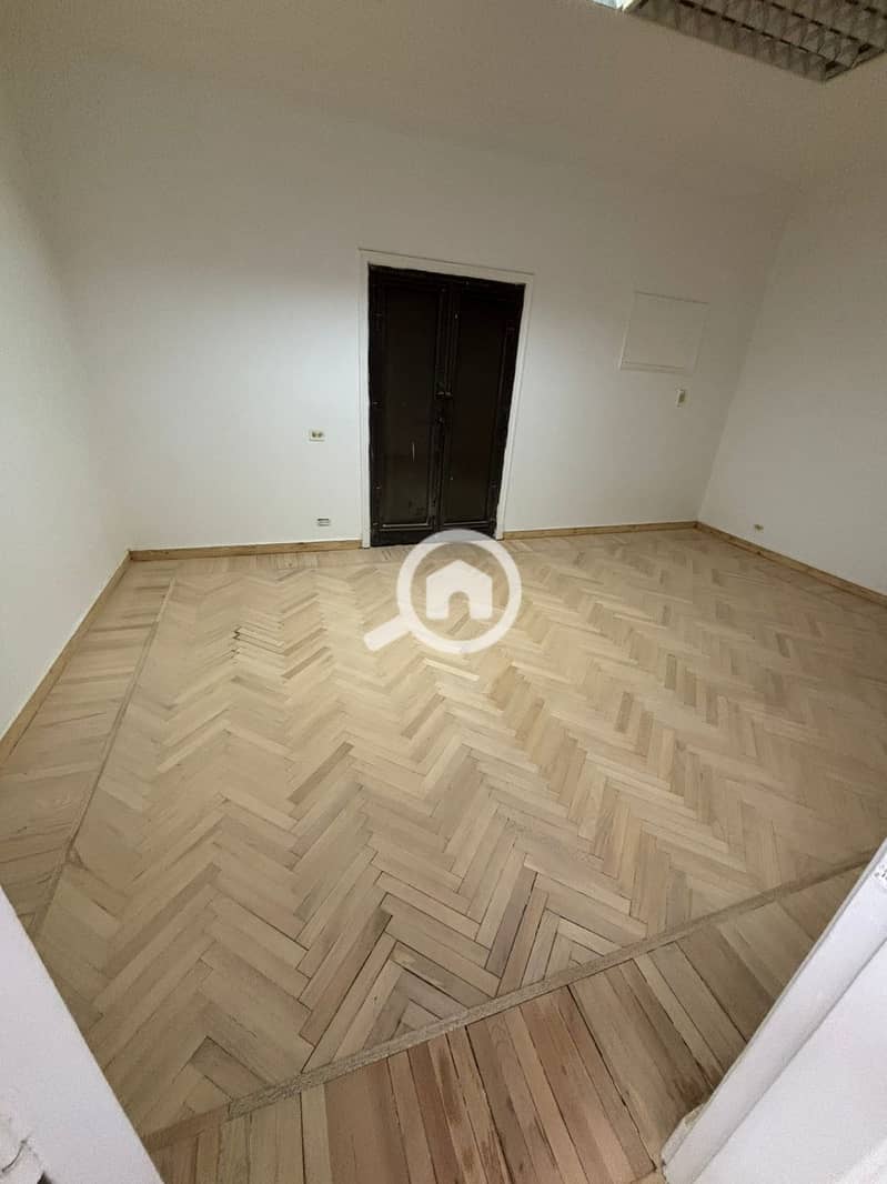 8 1000337263. jpg