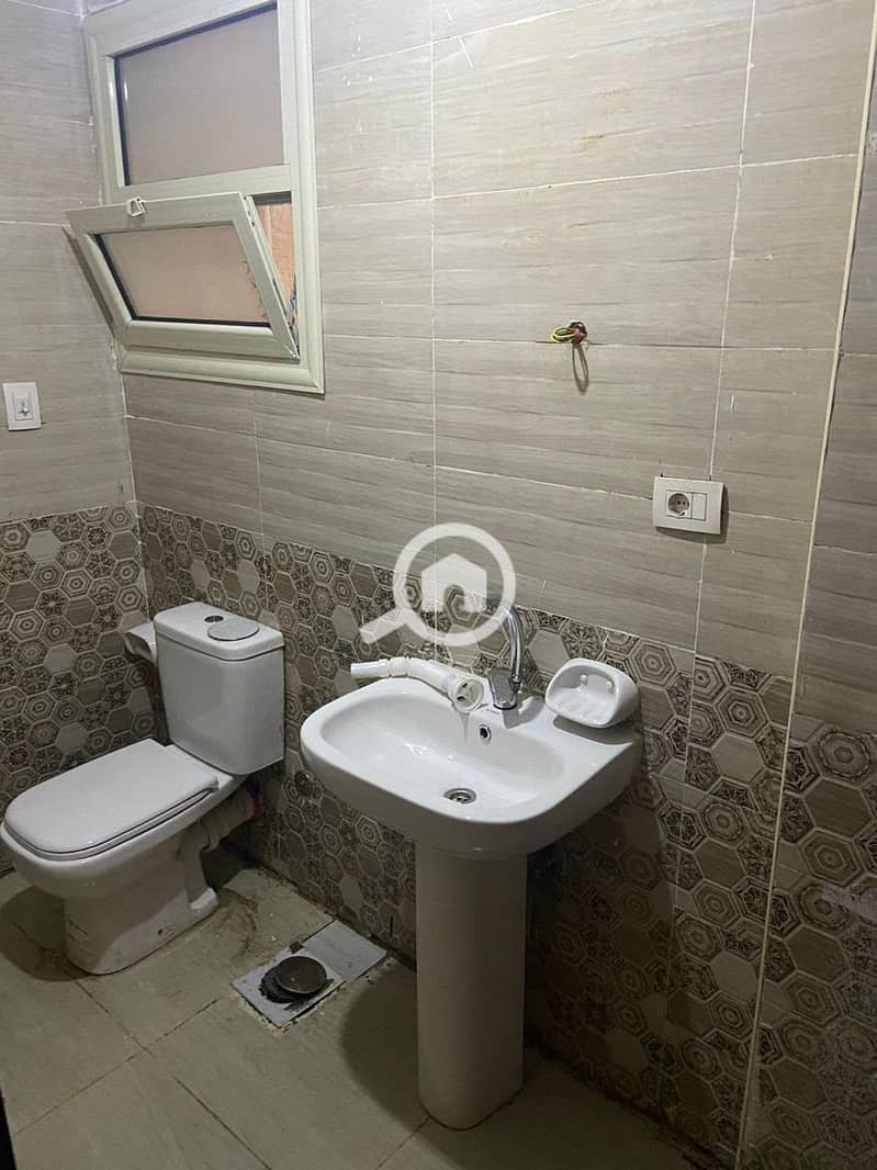 4 dd49ed21-832c-42d4-87c2-cce3be3acadf. jpg