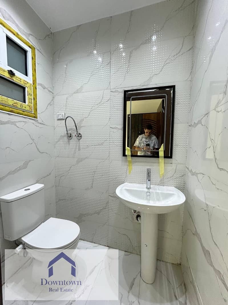 10 a8c493bf-61ec-4a53-8a19-7a5bf2289c9a. jpg