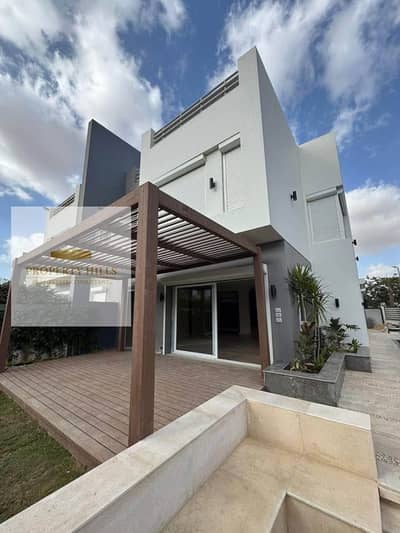 4 Bedroom Villa for Sale in New Cairo, Cairo - 625059198_1452619823042556_867038403494839383_n. jpg