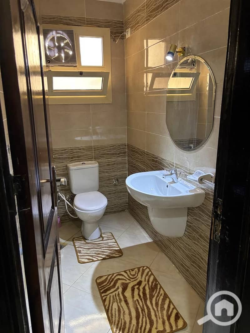 2 1000409096. jpg
