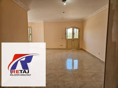 3 Bedroom Apartment for Rent in New Cairo, Cairo - Apartment for rent at a special price in Yasmin Villas 5, overlooking a spacious square and garden in New Cairo.