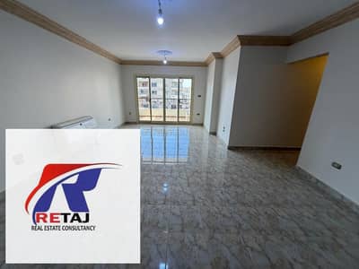 3 Bedroom Flat for Rent in Nasr City, Cairo - 165 sq m apartment for rent, fully furnished with kitchen and air conditioning, ready for immediate occupancy. Located on Zakir Hussein Street,