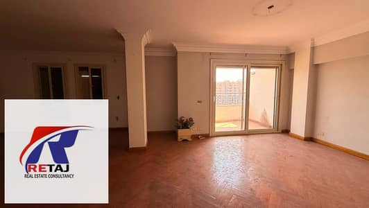 4 Bedroom Apartment for Sale in Nasr City, Cairo - Luxury apartment for sale, 275 sq m, fully furnished with air conditioning and kitchen, in Al Fursan Towers, next to City Stars, Nasr City. 4 Bedroom Apartment for Sale in Nasr City, Cairo - Luxury apartment for sale, 275 sq m, fully furnished with air conditioning and kitchen, in Al Fursan Towers, next to City Stars, Nasr City.