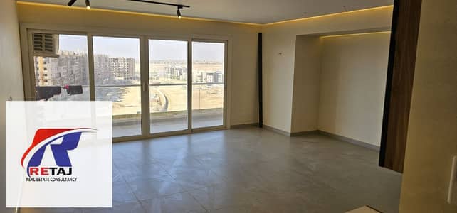 3 Bedroom Flat for Rent in New Cairo, Cairo - Apartment for rent in Mountain View iCity Compound – New Cairo | 170 sq m | First occupancy | Kitchen and central air conditioning For rent