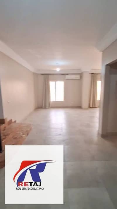 3 Bedroom Duplex for Rent in New Cairo, Cairo - Duplex for rent with kitchen, air conditioning, and water heaters on Ahmed Shawky Main Axis, Al Banafseg Villas 10, First Settlement, prime location.