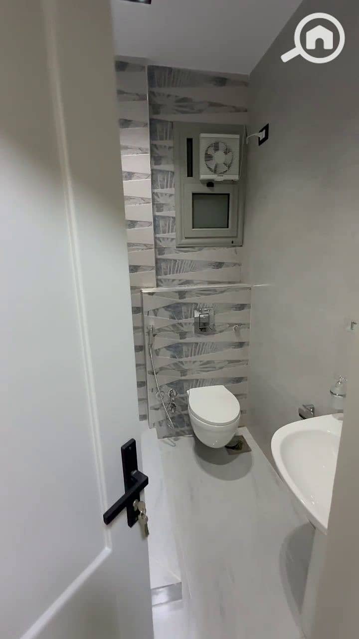 9 1000594853. jpg