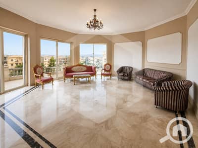 10+ Beds Villa for Sale in Sheikh Zayed, Giza - Royal City 1. jpg 10+ Beds Villa for Sale in Sheikh Zayed, Giza - Royal City 1. jpg