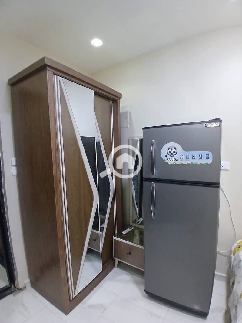 2 834e20a3-6dfb-4cbd-bb9f-a24496d596e5. jpg