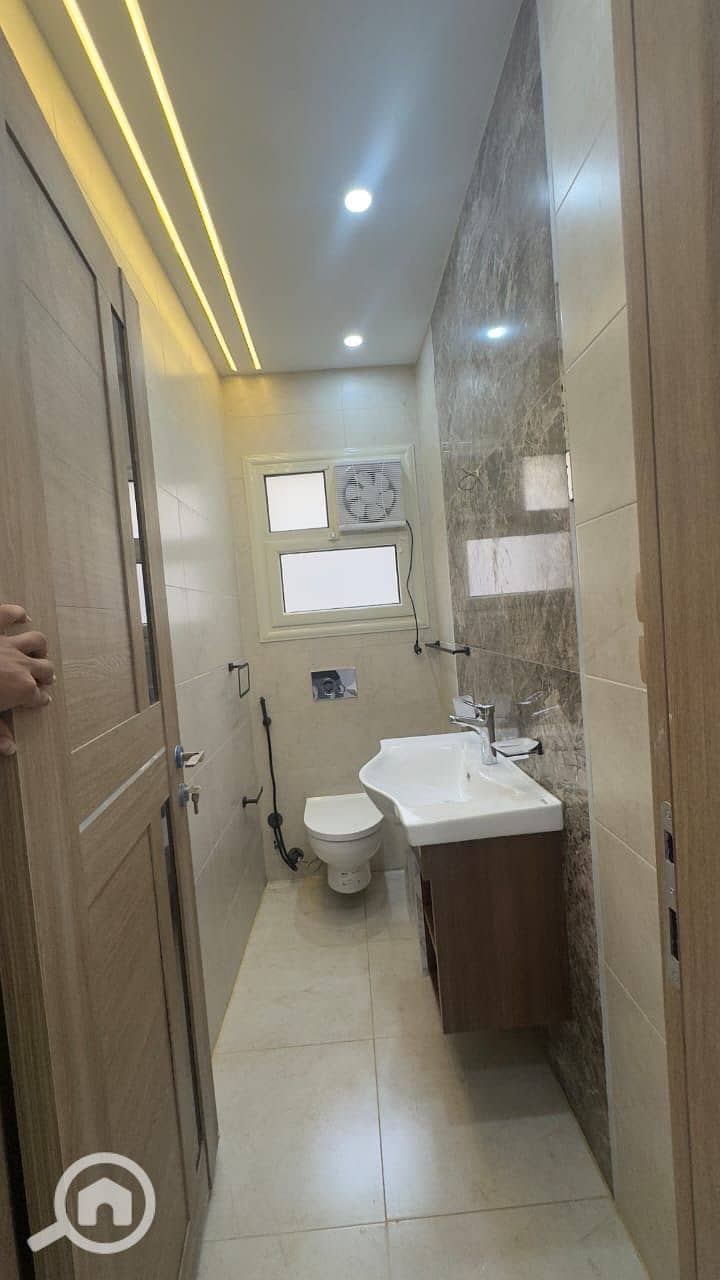 3 c72bb7bc-700a-42de-96fe-c0e8ad5a7e0c. jpg