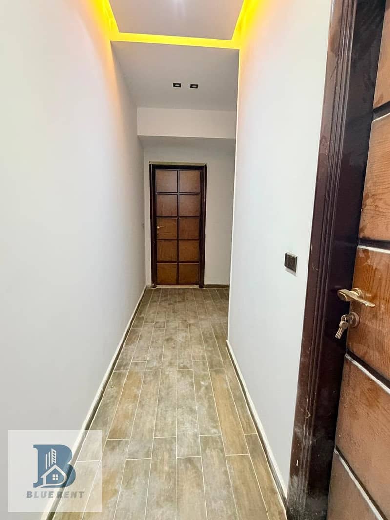 14 e87873bc-c3c1-4a55-bf2e-52615b57cf8b. jpg