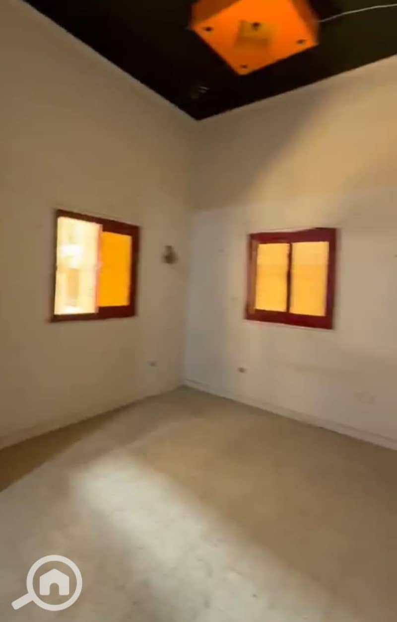 2 1000511816. jpg