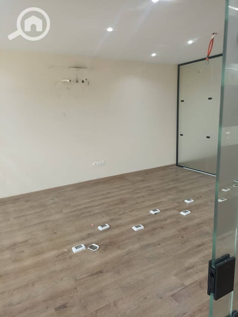 3 15169. jpg