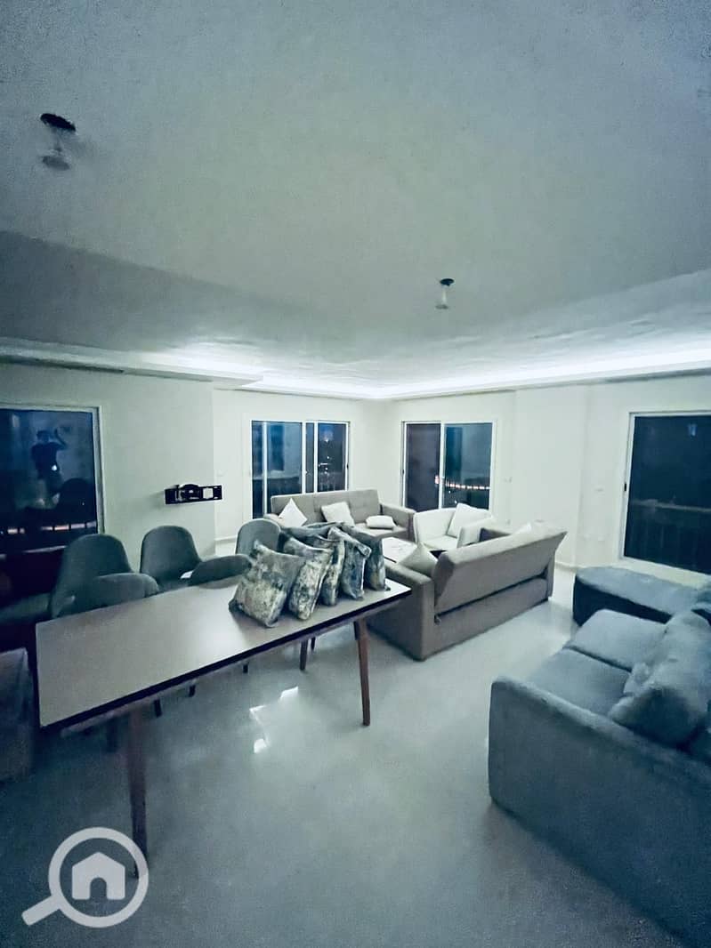 3 ce26d364-232a-49ca-a094-d5db656bc065. jpg